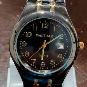 Waltham Vintage Men's Black date Quartz metal band Brand new no box or paper che